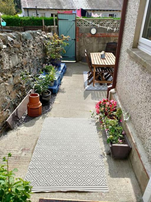 Perfect For Snowdon. Groups, Families+Dogs Welcome 란베리스 외부 사진