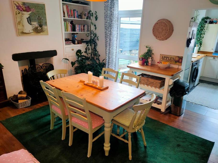 Perfect For Snowdon. Groups, Families+Dogs Welcome 란베리스 외부 사진